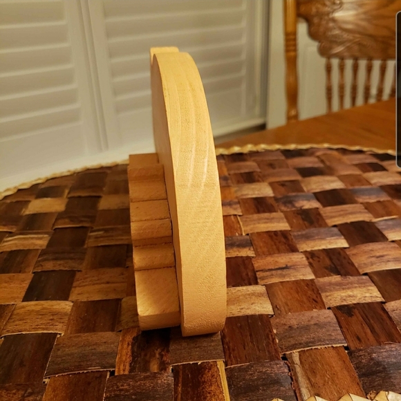 Vintage Wooden Hand Painted Mama Pig with Piglets - Picture 6 of 7